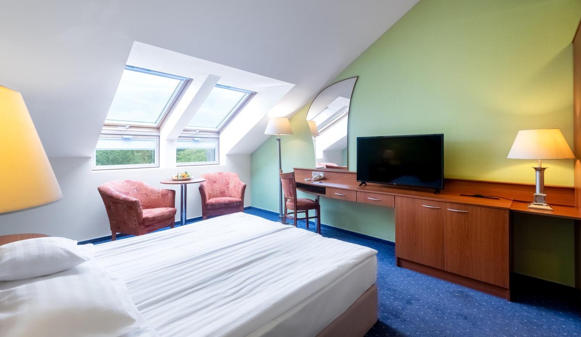 Aquarell Hotel Cegléd Zewnętrze zdjęcie